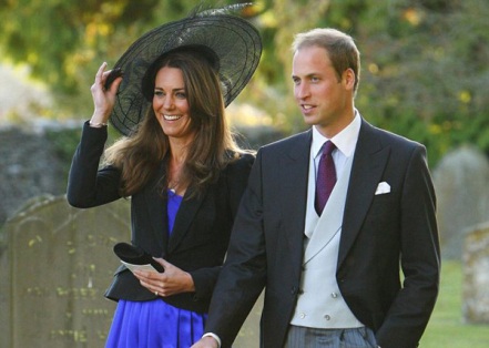kate middleton dress engagement prince william sound alaska usa. Prince William and Kate
